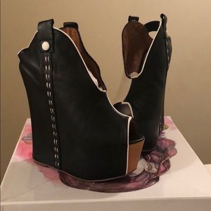 Jeffery Campbell Kelsey-Hi Black/White